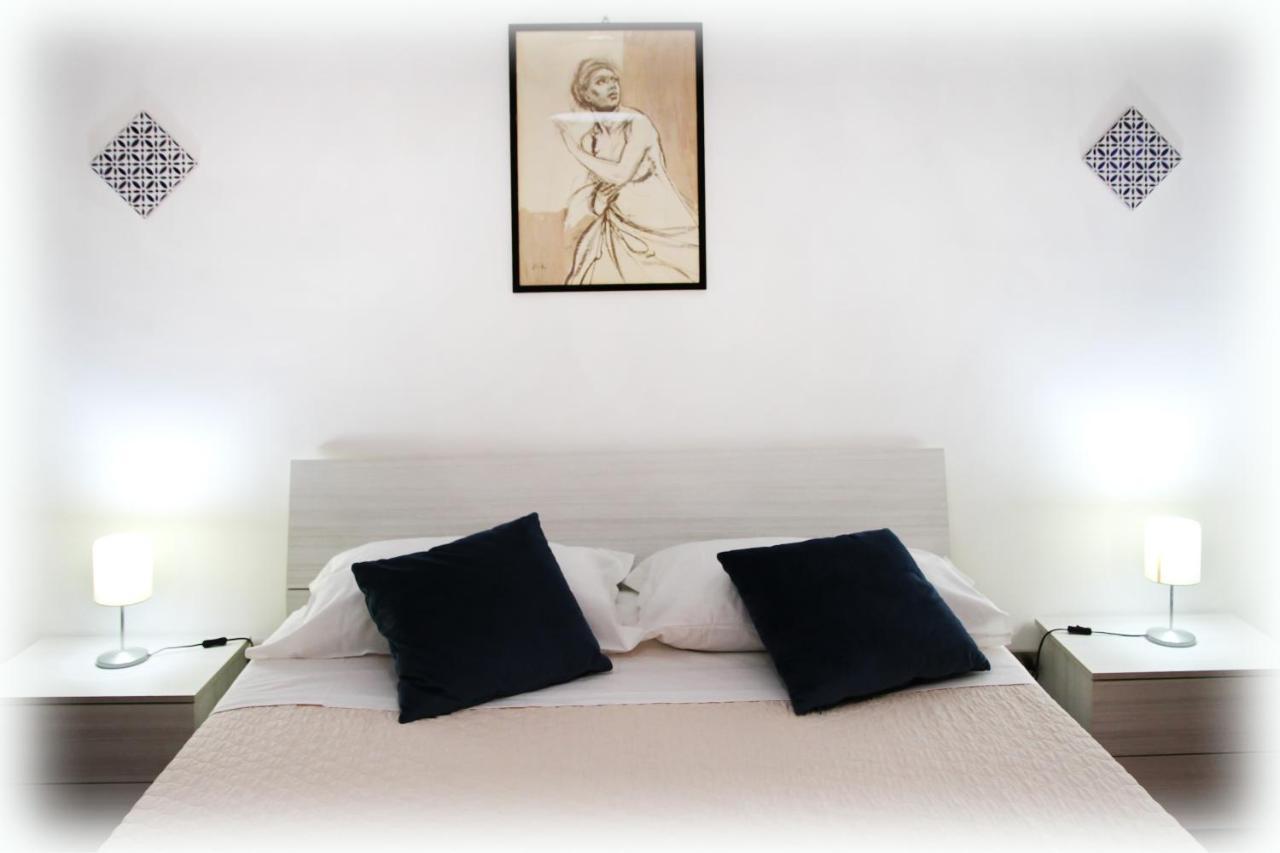 Attico Vista Mare Con Terrazza E Spa Riscaldata Santo Stefano di Camastra Ngoại thất bức ảnh
