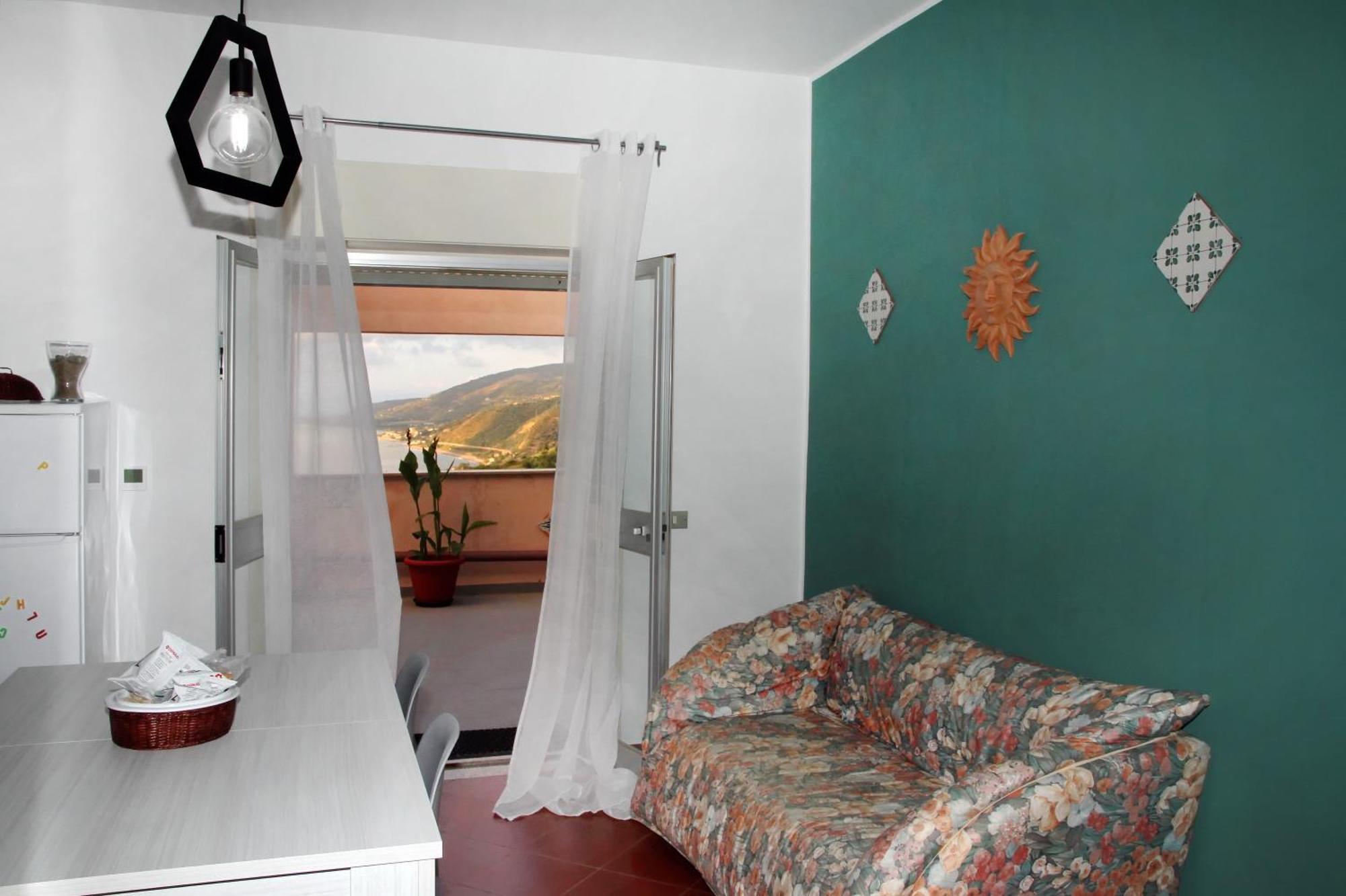 Attico Vista Mare Con Terrazza E Spa Riscaldata Santo Stefano di Camastra Ngoại thất bức ảnh